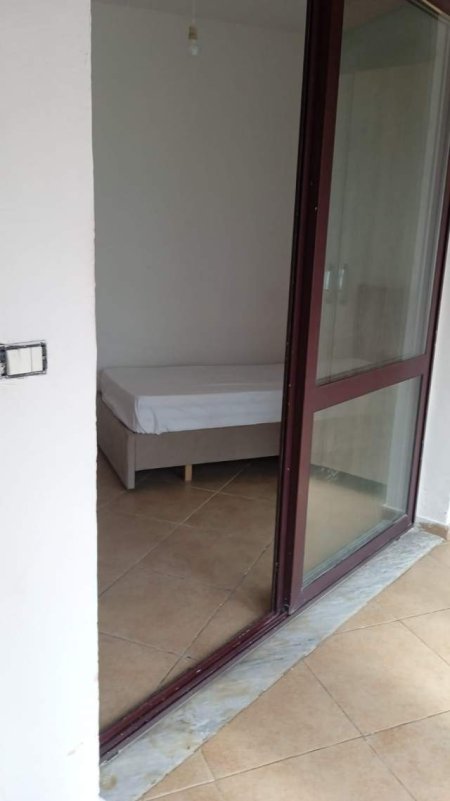 Tirane, jepet me qera apartament 1+1+BLK Kati 3, 70 m² 27.000 Leke (Kinostudio)