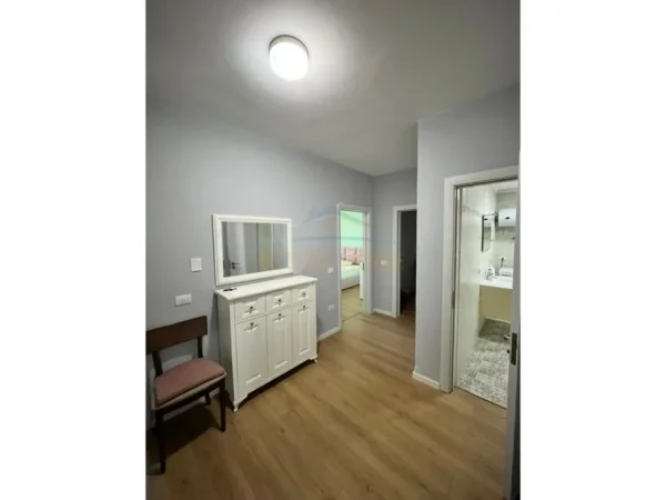 Durres, jepet me qera apartament 1+1 Kati 13, 89 m² 600 € 