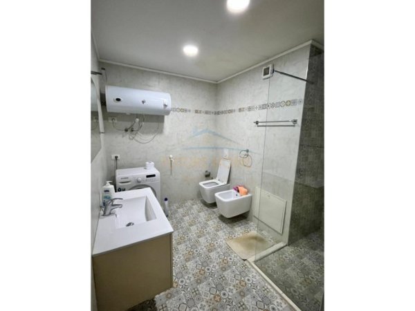 Durres, jepet me qera apartament 1+1 Kati 13, 89 m² 600 € 