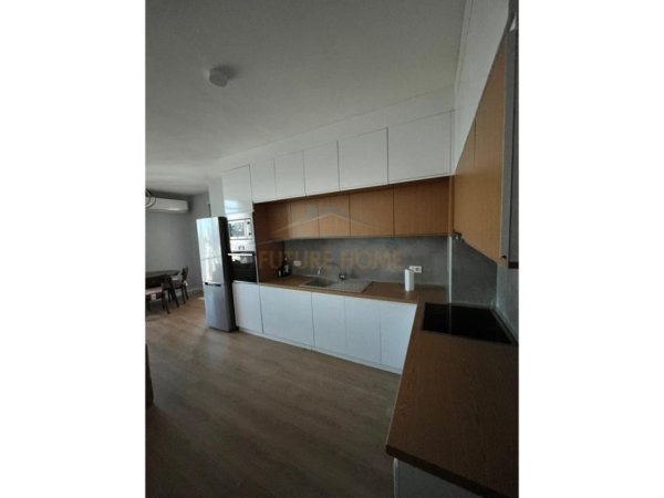 Durres, jepet me qera apartament 1+1 Kati 13, 89 m² 600 € 