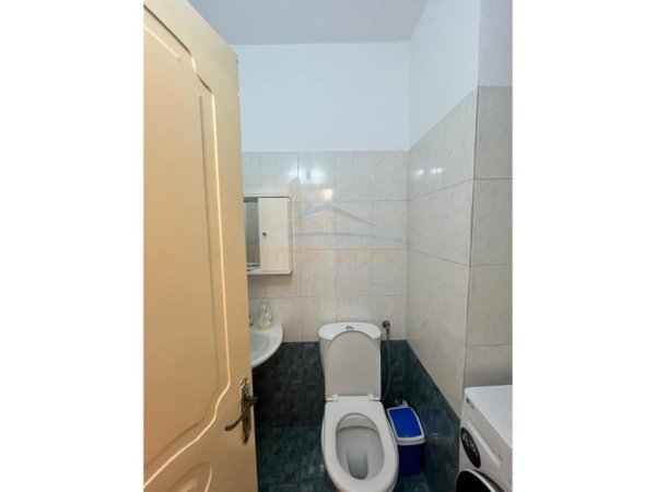 Durres, jepet me qera apartament 2+1 Kati 5, 136 m² 600 € 