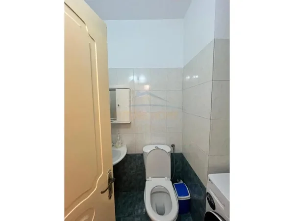 Durres, jepet me qera apartament 2+1 Kati 5, 136 m² 600 € 