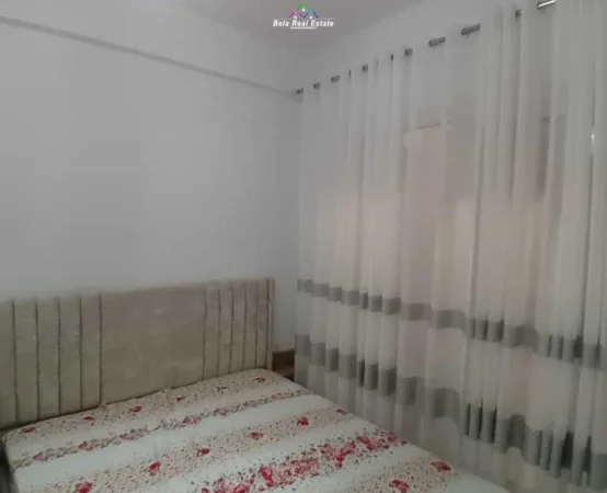Tirane, jepet me qera apartament 1+1+Ballkon Kati 7, 45 m² 450 € (Rezidenca Kadiu)