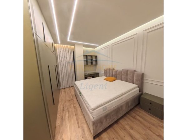 Tirane, jepet me qera apartament 2+1 Kati 1, 116 m² 1.500 € 