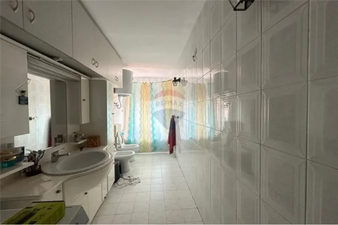 Tirane, shitet apartament 2+1 Kati 5, 100 m² 180.000 € (Rruga Tefta Tashko (ID: 530261059-284)