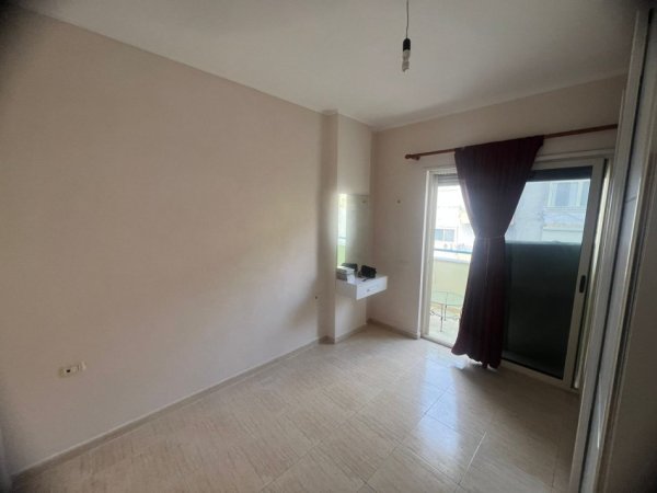 Durres, shitet apartament 1+1+Ballkon Kati 7, 90.000 € (pavaresia plazh)