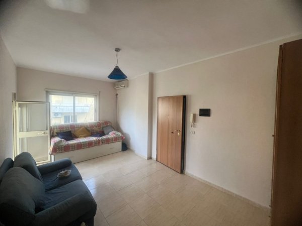 Durres, shitet apartament 1+1+Ballkon Kati 7, 90.000 € (pavaresia plazh)