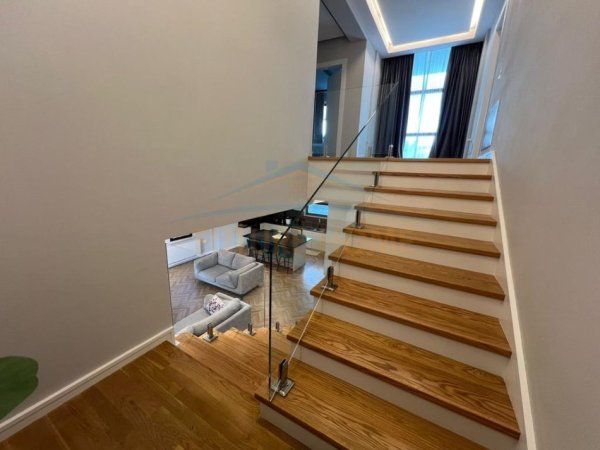 Durres, shitet Vile 4+1 , 728 m² 1.600.000 € (SAN PIETRO GJIRI I LALZIT)