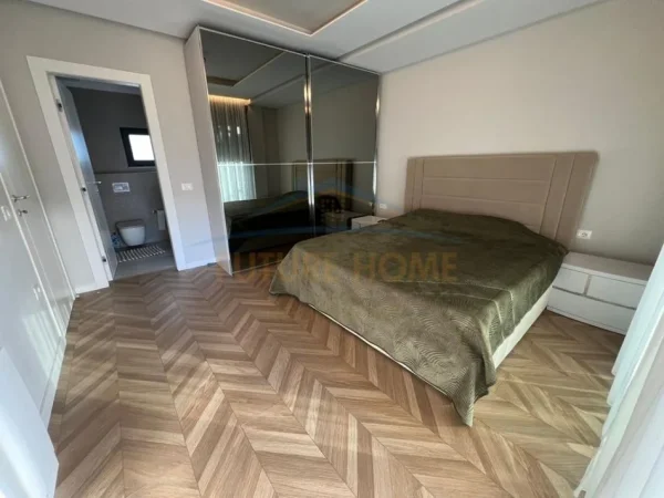 Durres, shitet Vile 4+1 , 728 m² 1.600.000 € (SAN PIETRO GJIRI I LALZIT)