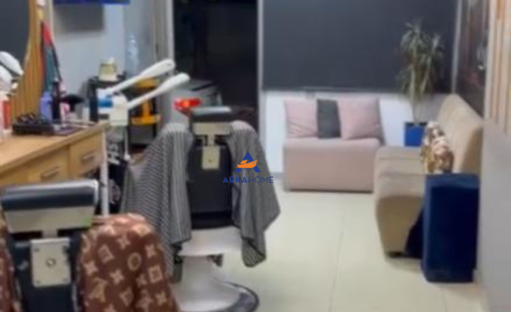 Tirane, jepet me qera ambjent biznesi Kati 0, 45 m² 220 € (PASKUQAN)