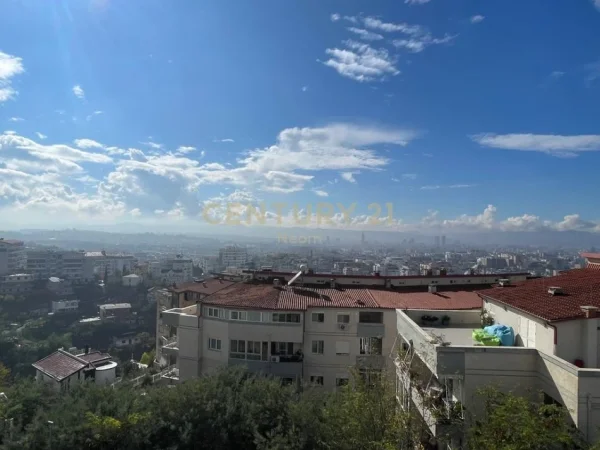 Tirane, shitet apartament duplex Dublex Kati 4, 98 m² 170.000 € (Neom126569)