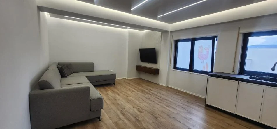 Tirane, shitet apartament 1+1+Ballkon Kati 4, 64 m² 167.000 € (Kodra e Diellit)