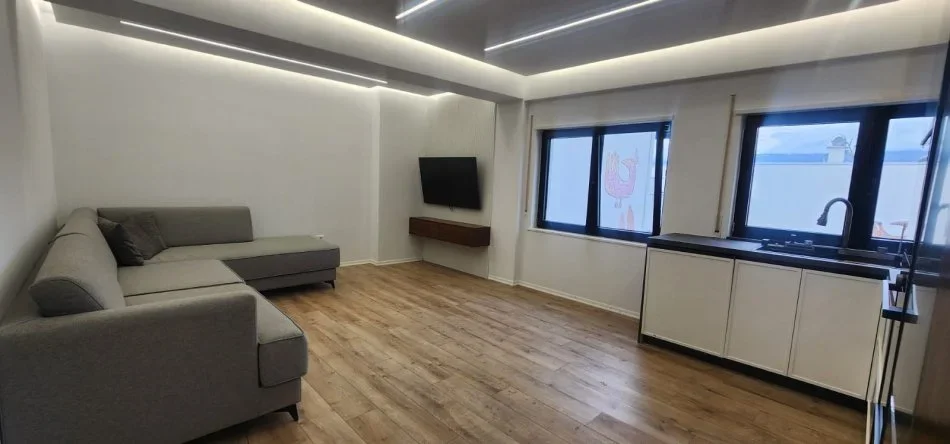 Tirane, shitet apartament 1+1+Ballkon Kati 4, 64 m² 167.000 € (Kodra e Diellit)