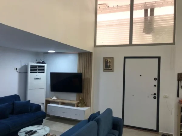 Tirane, shitet apartament 3+1 Kati 1, 130.000 € 