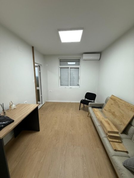 Tirane, jepet me qera apartament 1+1 Kati 1, 36 m² 400 € (Rruga Abdyl Frasheri)