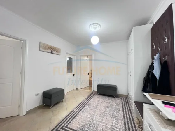 Tirane, shitet apartament 2+1+Ballkon Kati 2, 102 m² 135.000 € (FRESKU)