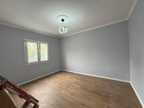 Tirane, shitet apartament 2+1+Aneks+Ballkon Kati 4, 70 m² 150.000 € (Pranë te Rruga Mine Peza)