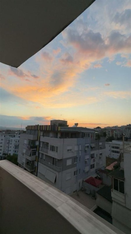 Tirane, shitet apartament 2+1 Kati 7, 110 m² 130.000 € (Fresk)