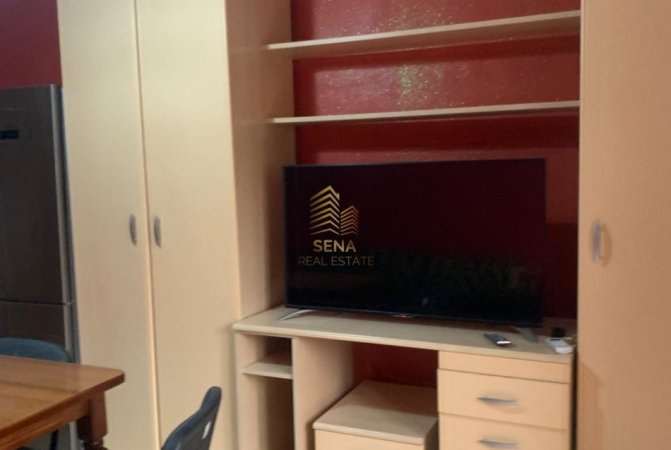 Tirane, jepet me qera shtepi 1+1 Kati 2, 55 m² 400 € (Rruga Vangjerl Meksi)