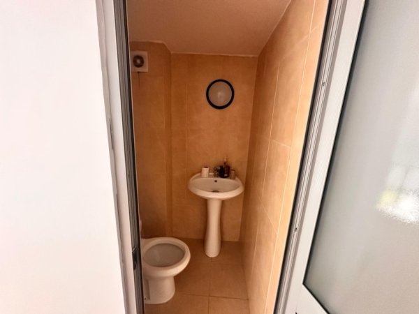 Tirane, jepet me qera , 60 m² 600 € (Ish Fusha e Aviacionit)