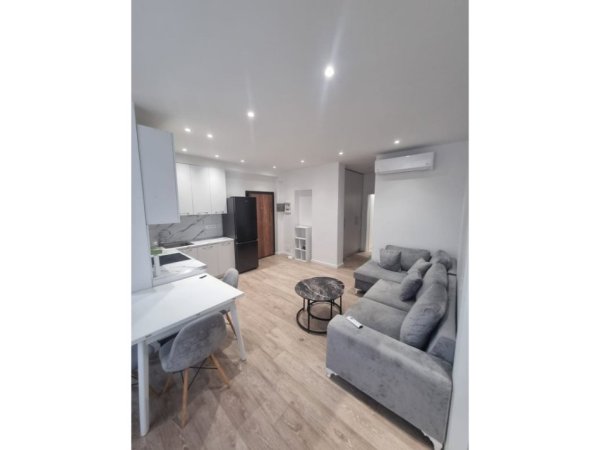 Tirane, jepet me qera apartament 2+1+Aneks+Ballkon Kati 3, 140 m² 650 € (Don Bosco)