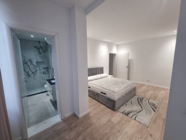 Tirane, jepet me qera apartament 2+1+Aneks+Ballkon Kati 3, 140 m² 650 € (Don Bosco)