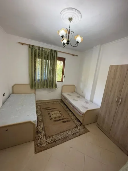 Tirane, jepet me qera apartament 3+1+Aneks+Ballkon Kati 0, 150 m² 600 € (Casa italia)