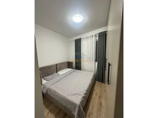 Tirane, jepet me qera apartament 1+1+Ballkon Kati 3, 550 € 
