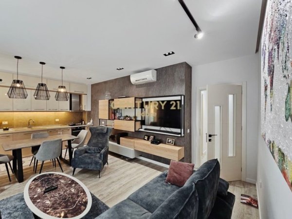 Tirane, shitet apartament 2+1 Kati 3, 128 m² 255.000 € (liqeni i Tiranes)