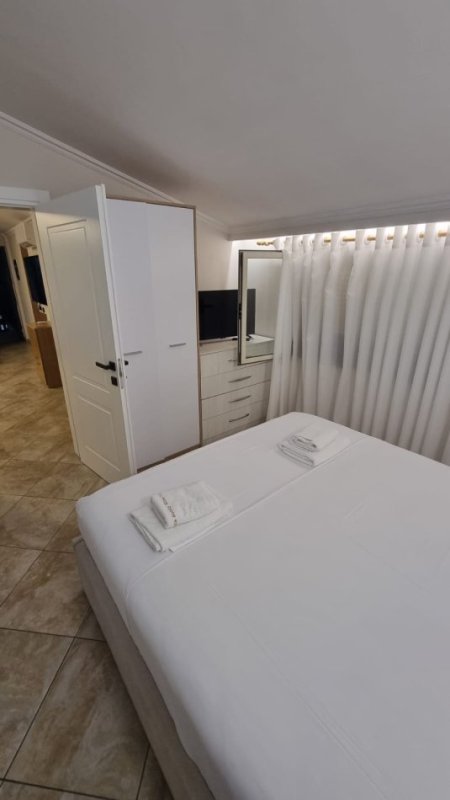 Jepet me Qira Apartament 1+1 në Zonën e Vasil Shantos 500 €uro