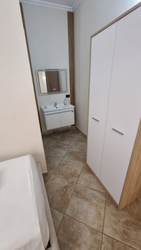 Jepet me Qira Apartament 1+1 në Zonën e Vasil Shantos 500 €uro