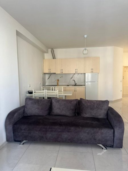 Tirane, jepet me qera apartament 1+1 Kati 3, 80 m² 450 € (kompleksi Turdiu)