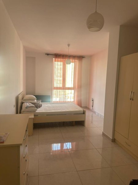 Tirane, jepet me qera apartament 1+1 Kati 3, 80 m² 450 € (kompleksi Turdiu)