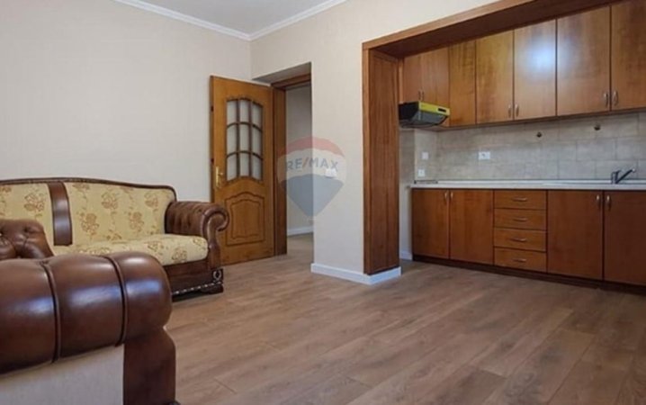 Tirane, shitet apartament 2+1 Kati 2, 71 m² 143.000 € (rruga Xhanfize Keko)