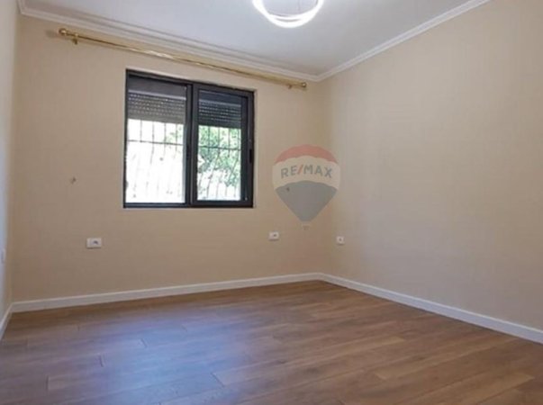 Tirane, shitet apartament 2+1 Kati 2, 71 m² 143.000 € (rruga Xhanfize Keko)