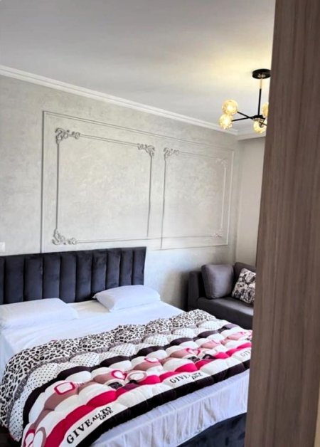 Tirane, jepet me qera garsonier 1+1 Kati 4, 40 m² 550 € (PAZARIT TE R)