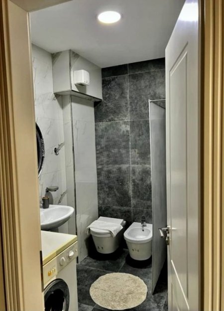 Tirane, jepet me qera garsonier 1+1 Kati 4, 40 m² 550 € (PAZARIT TE R)