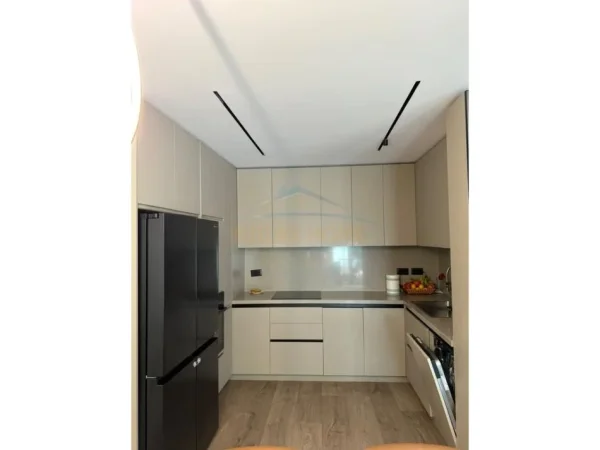Tirane, shitet apartament 3+1+2+depo+ 2 poste parkimi Kati 2, 165 m² 355.000 € (Kopshti Botanik)