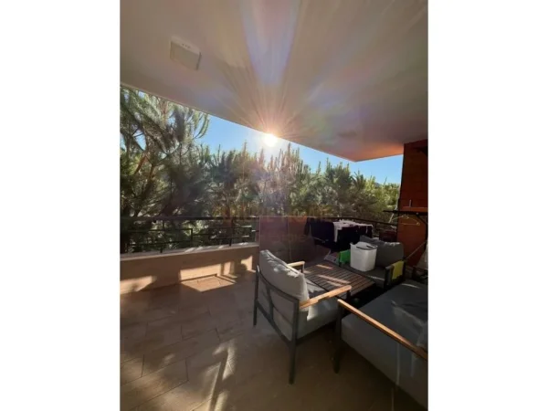 Tirane, shitet apartament 3+1+2+depo+ 2 poste parkimi Kati 2, 165 m² 355.000 € (Kopshti Botanik)