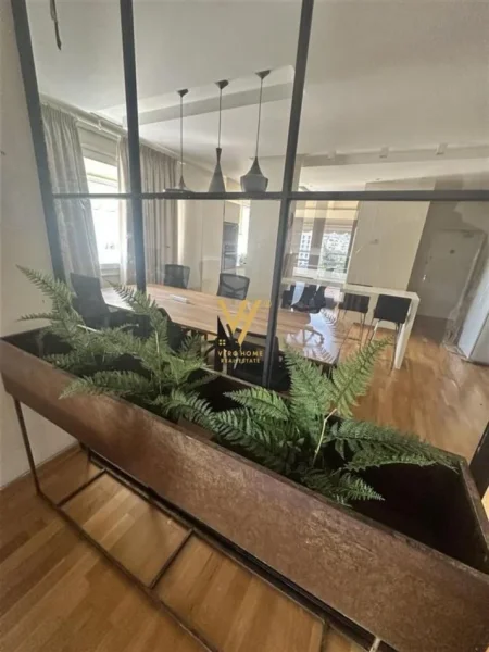 Tirane, jepet me qera zyre Kati 6, 140 m² 3.800 € (BLLOK)