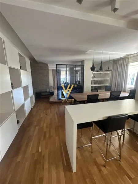 Tirane, jepet me qera zyre Kati 6, 140 m² 3.800 € (BLLOK)