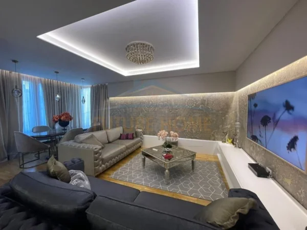 Tirane, shitet apartament 3+1+Ballkon Kati 3, 130 m² 390.000 € (Rruga e Elbasanit)