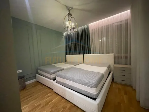Tirane, shitet apartament 3+1+Ballkon Kati 3, 130 m² 390.000 € (Rruga e Elbasanit)