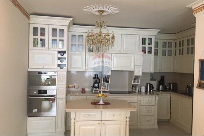 Tirane, shitet apartament 2+1 Kati 4, 125 m² 400.000 € (Kompleksi Kolombo, Tiranë (ID: 530221010-3351)