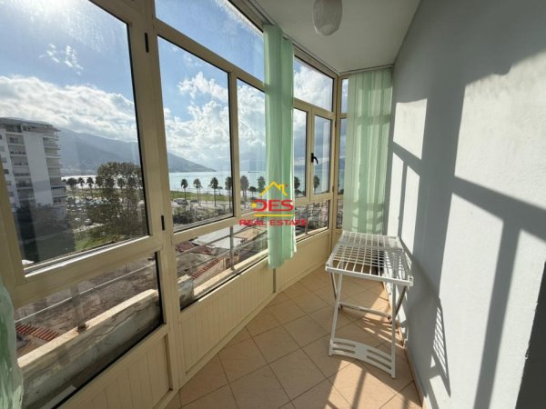 Vlore, jepet me qera apartament 1+1+Ballkon Kati 4, 70 m² 350 € (Lungomare)