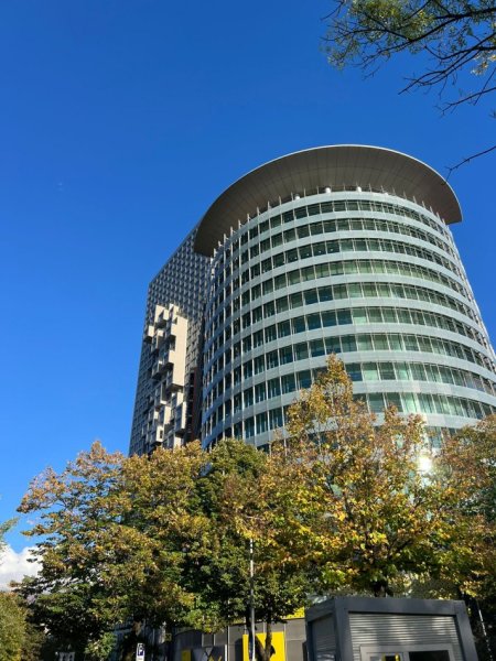 Tirane, jepet me qera zyre , 280 m² 7.840 € (piramida , etc)