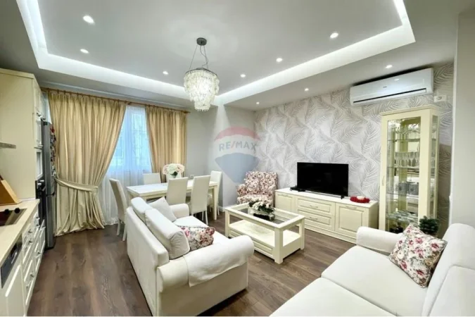 Tirane, jepet me qera apartament 2+1+Ballkon Kati 1, 120 m² 1.000 € (Rruga e Durresit)