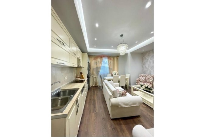 Tirane, jepet me qera apartament 2+1+Ballkon Kati 1, 120 m² 1.000 € (Rruga e Durresit)