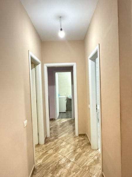 Tirane, jepet me qera apartament 2+1+Ballkon Kati 2, 108 m² 600 € (Kompleksi Green City)