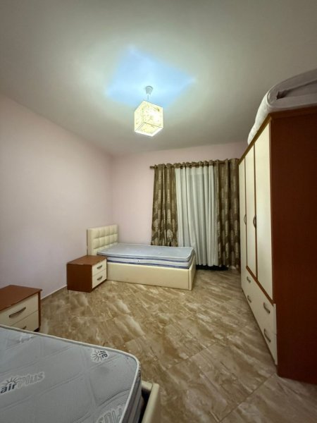 Tirane, jepet me qera apartament 2+1+Ballkon Kati 2, 108 m² 600 € (Kompleksi Green City)